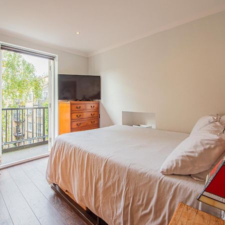 Stylish 1-Bed Flat In Soho - Prime Central Лондон Экстерьер фото